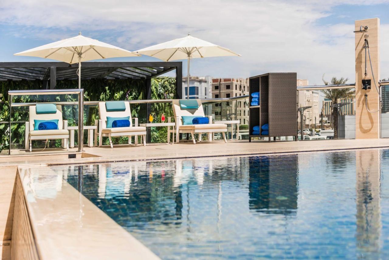 Narcissus Al Hamra Hotel Jeddah Exterior photo Rooftop pool